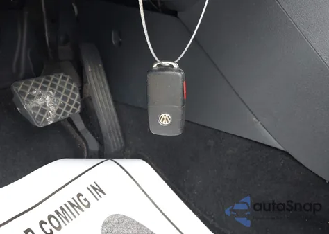 2016 Volkswagen Tiguan S/Se/Sel/R-Line from USA, damaged, VIN WVGAV7AX0GW516985